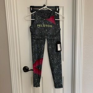 New with tags small peloton set